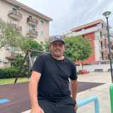�Sono nato nel quartiere Libert�, ma in tenera et� sono venuto a vivere qua � esordisce �. Sono cos� cresciuto nel Villaggio, cercando di portare sempre pace e serenit�. Perch� il mio obiettivo � che tutti siano uniti, come in una grande famiglia�